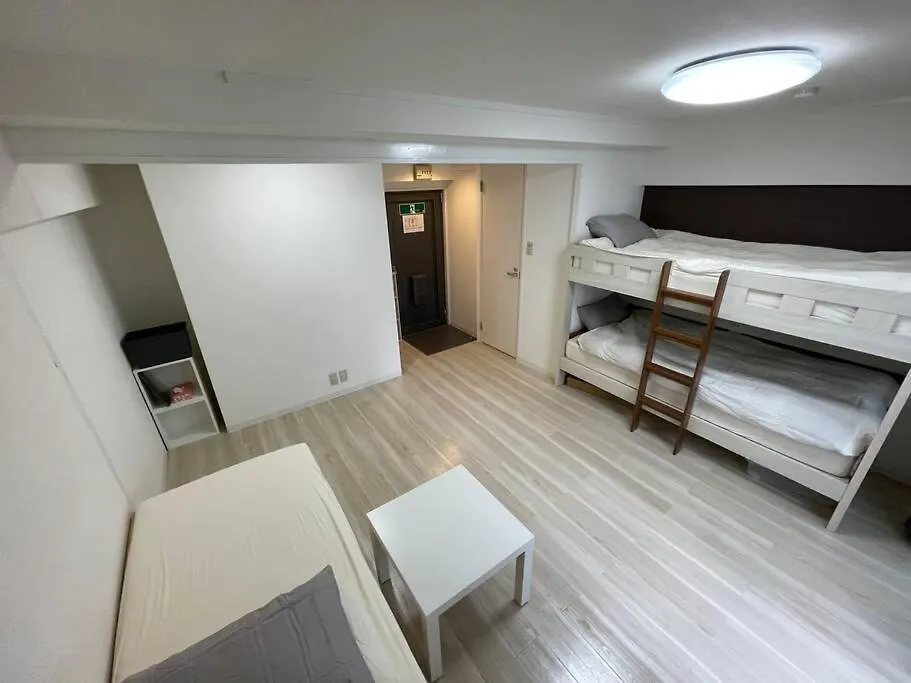 Apartment 301 サンライズマンション新大阪駅から徒歩2分！Guest Room Shin-Osaka Japan